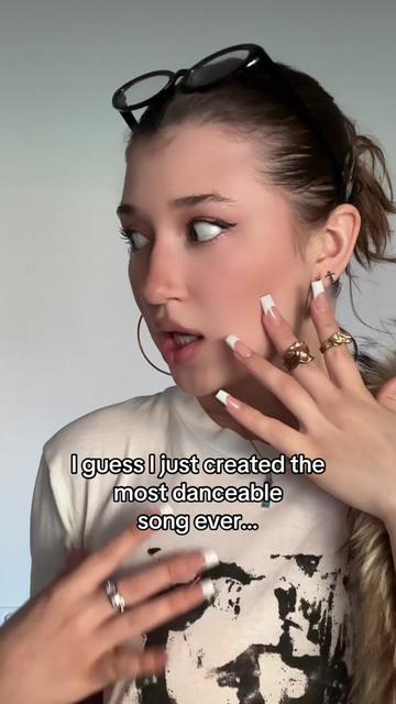 @Nadíne