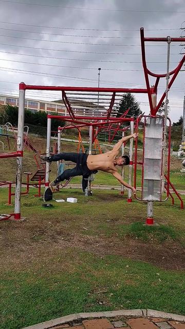 @AlexMu&ntilde;oz