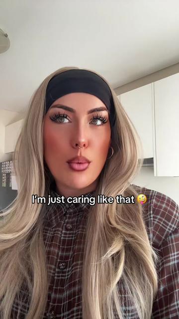 @LEASHBIAN 😈
