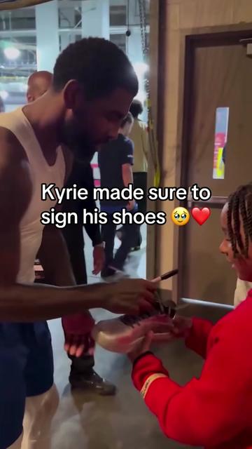 @B/R Kicks