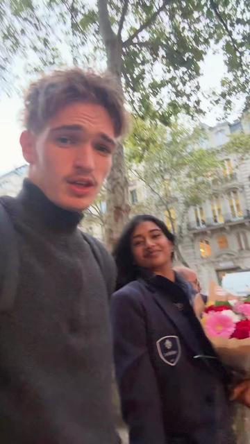 @Paviviii