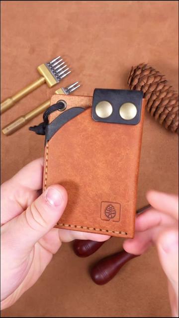 @Of Bark & Bloom Leather co
