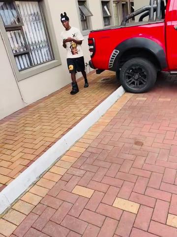 @Fanele