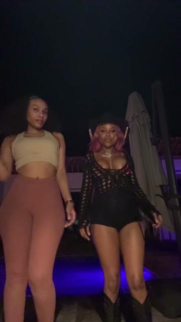 @Lay Luscious