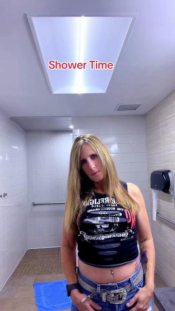 @TruckerQueen77