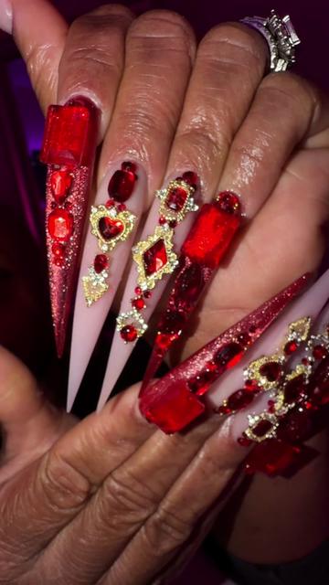 @Vanesnail Creations