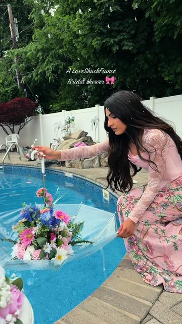 @HenaMokaria