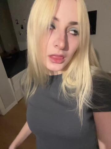 @kisswnnyc
