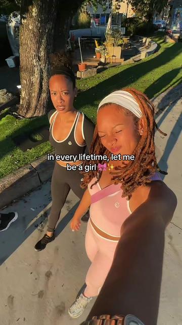 @ella b.