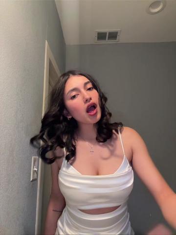 @Nohelia🖤