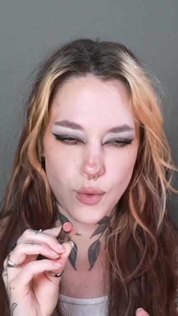 @CourtneyQuarantine