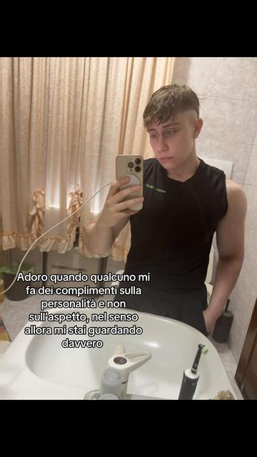 @_ronnieee__005