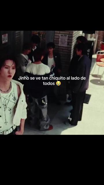 @Los cachetitos de Jinho🍑🐿️