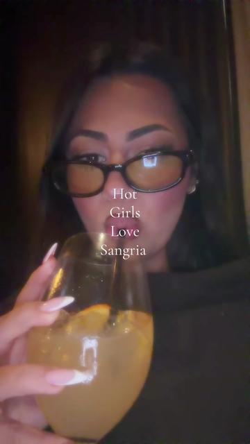 @Sinnnthia