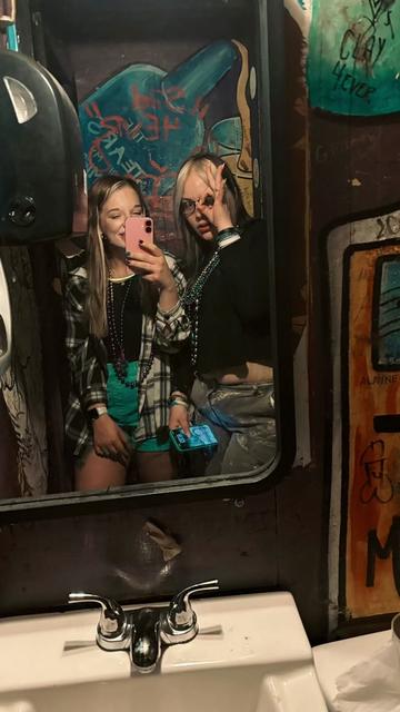 @Nikki 🖤