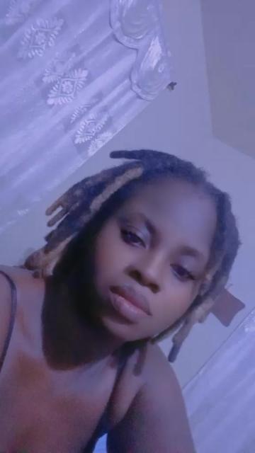 @Christine Louis