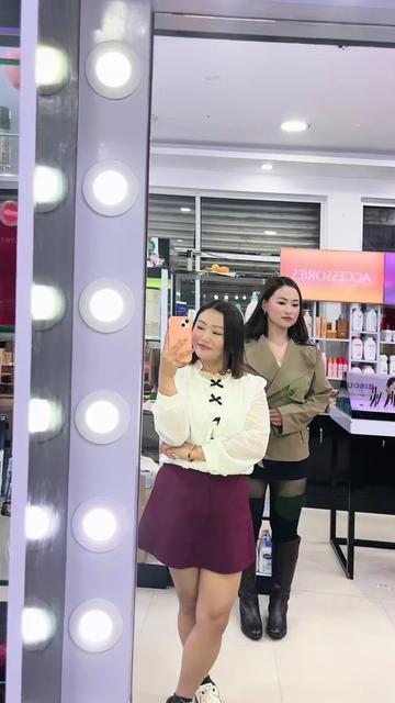 @युnika🧡🧡