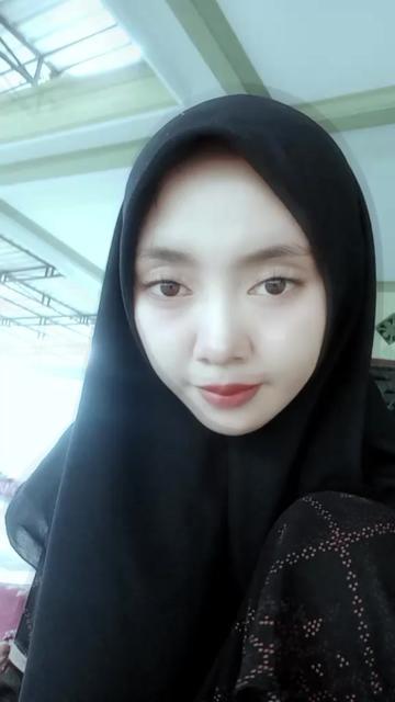 @Butiran debu🌺