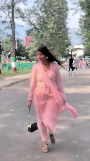 @M.R गोफ्ले