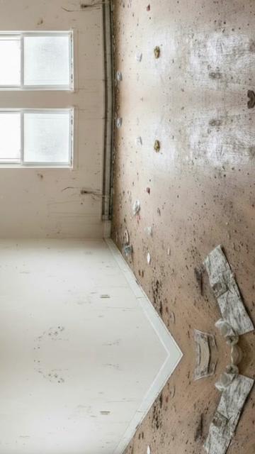 @KZH CLEANING COMPANY LLC