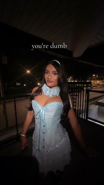 @rishika🎀