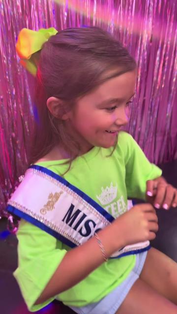 @Miss Teen Volunteer America