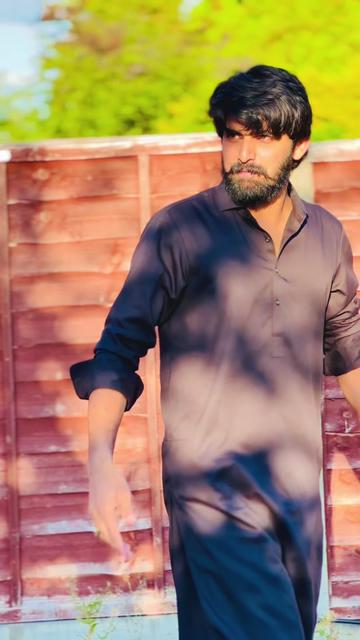 @Hamza Gujjar🇬🇧🇵🇰