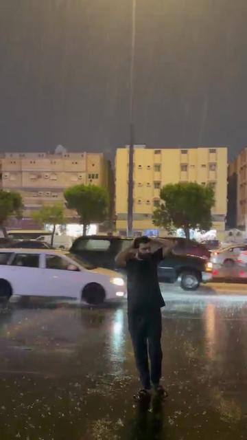 @🫴❤️&zwj;🩹🕊️