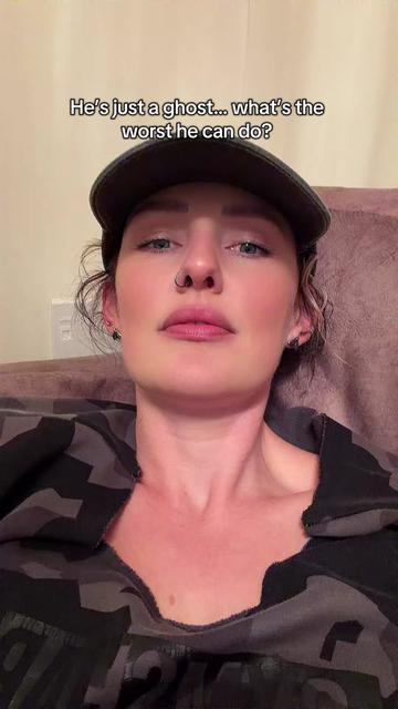 @Eleanor Crowe | Author