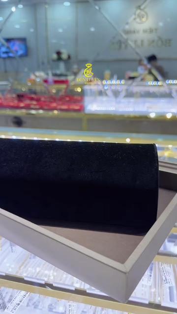 @Bốn Luyện Jewelry