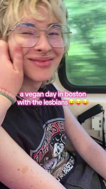 @thatpinkvegan