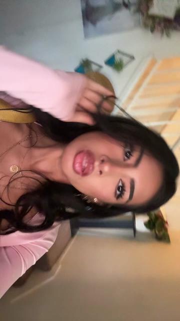 @sophieavril