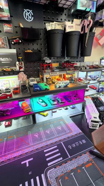 @DiecastBodega