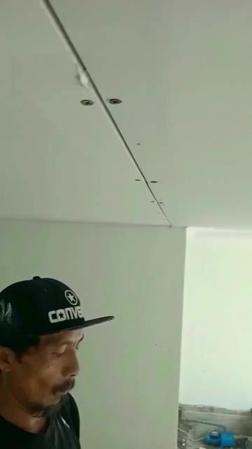 @Gombey