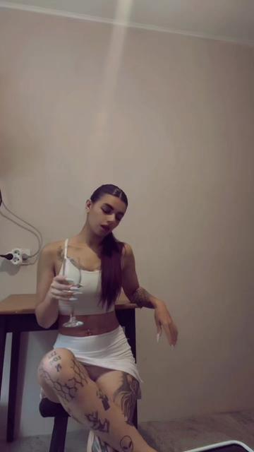 @Alina🦋✨