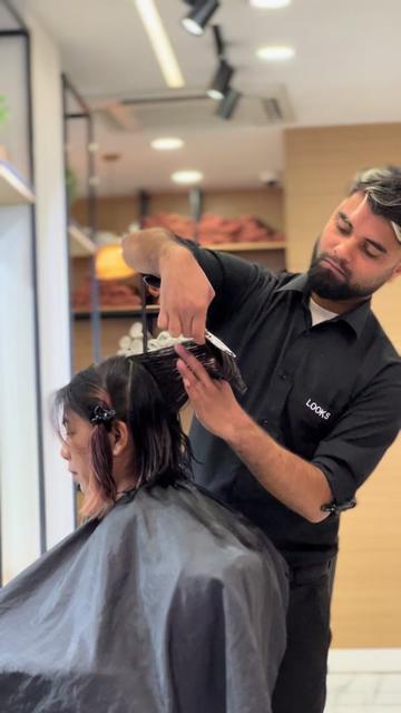 @Looks Salon Nepal