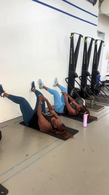 @Twin2FitLife 🏋🏿♀️❤️