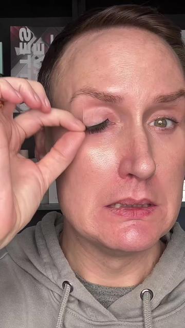 @Trevor T (Mister.makeupartist)