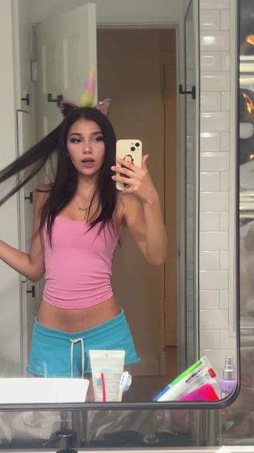 @2alyssx