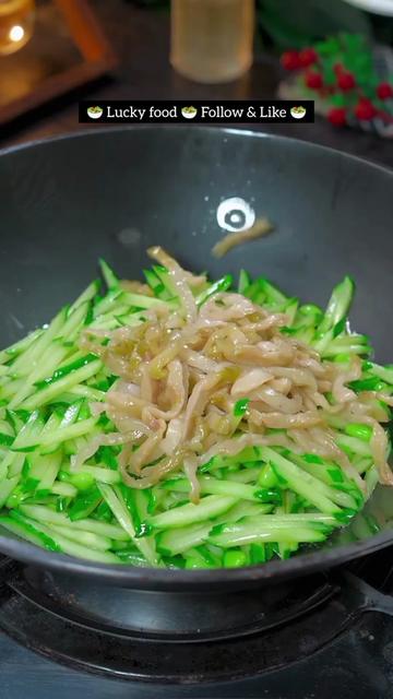 @Lucky food