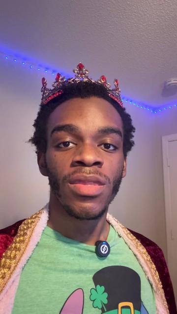 @KingGoldLewis