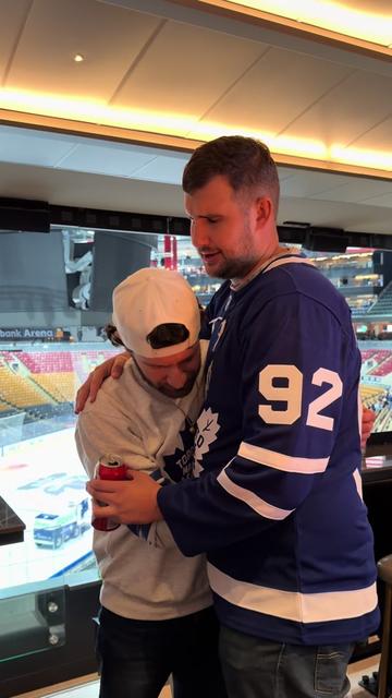@HOCKEY ILLUMINATI