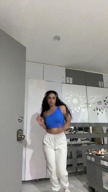@Iza Perez