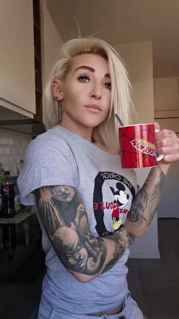 @Karolina