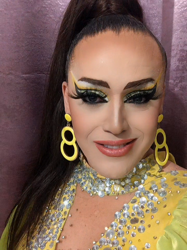 @Drag Tiffany