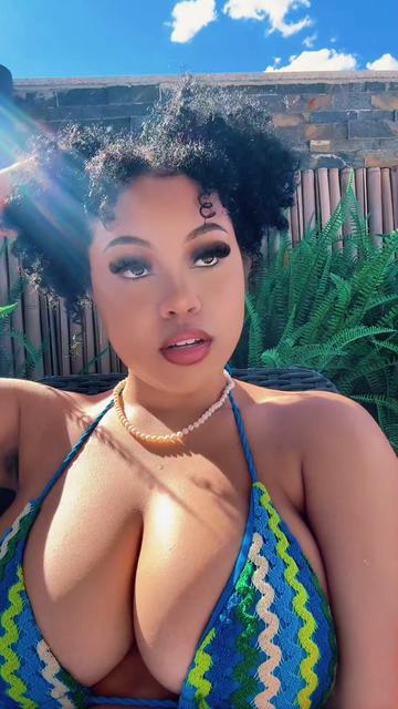 @theuniversegoddess