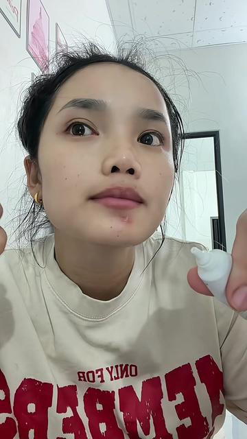 @Hoàng Yến 🌹