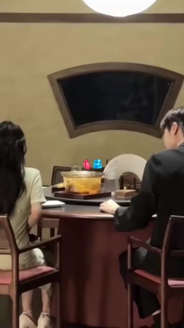 @ᵀʰᵃʸ ᶜᵃˡˡ ᵐᵉ ᶜʰⁱᵀᵃ🤫