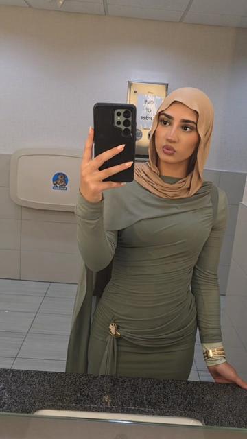 @️