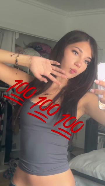 @2alyssx